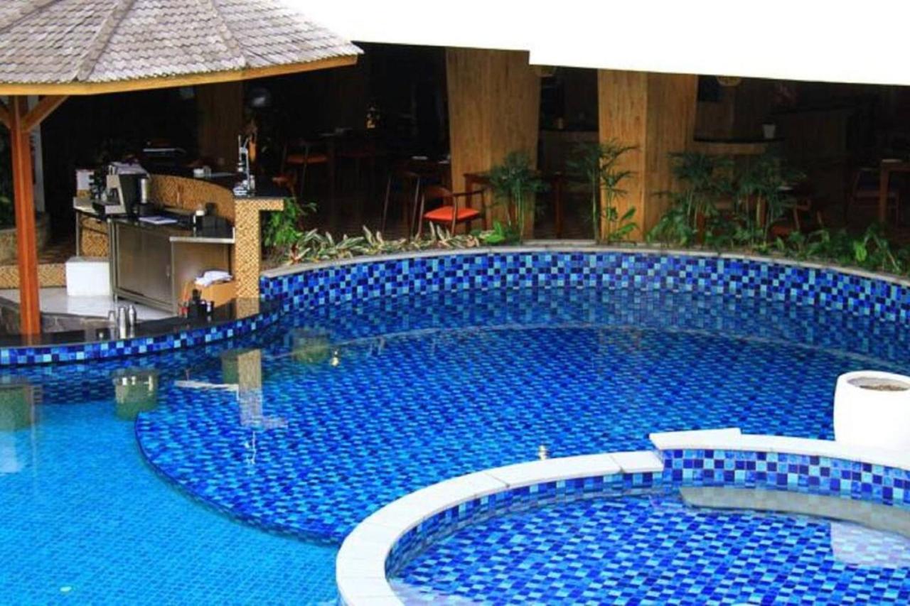 Signature Seminyak Hotel Dış mekan fotoğraf