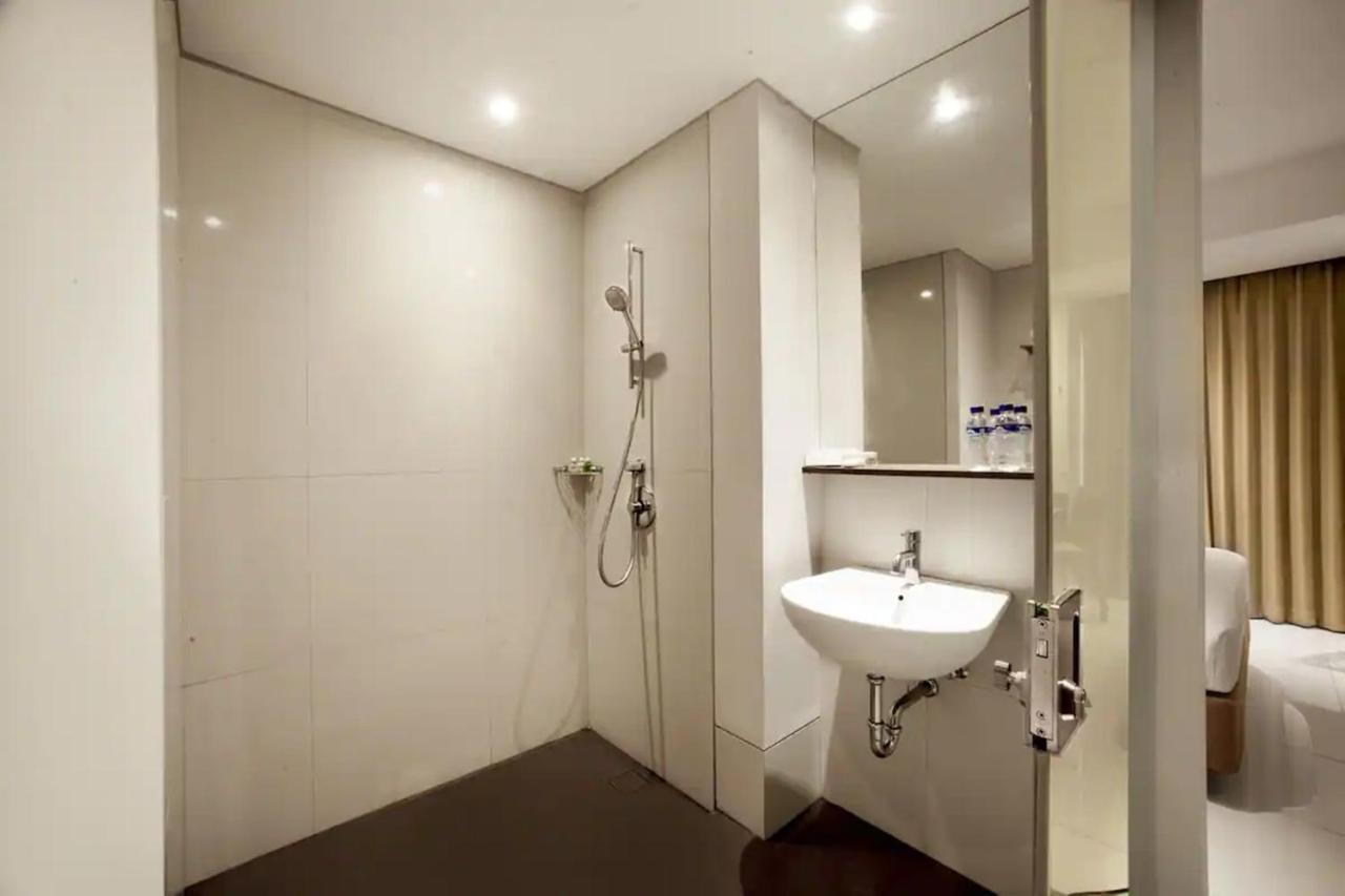 Signature Seminyak Hotel Dış mekan fotoğraf