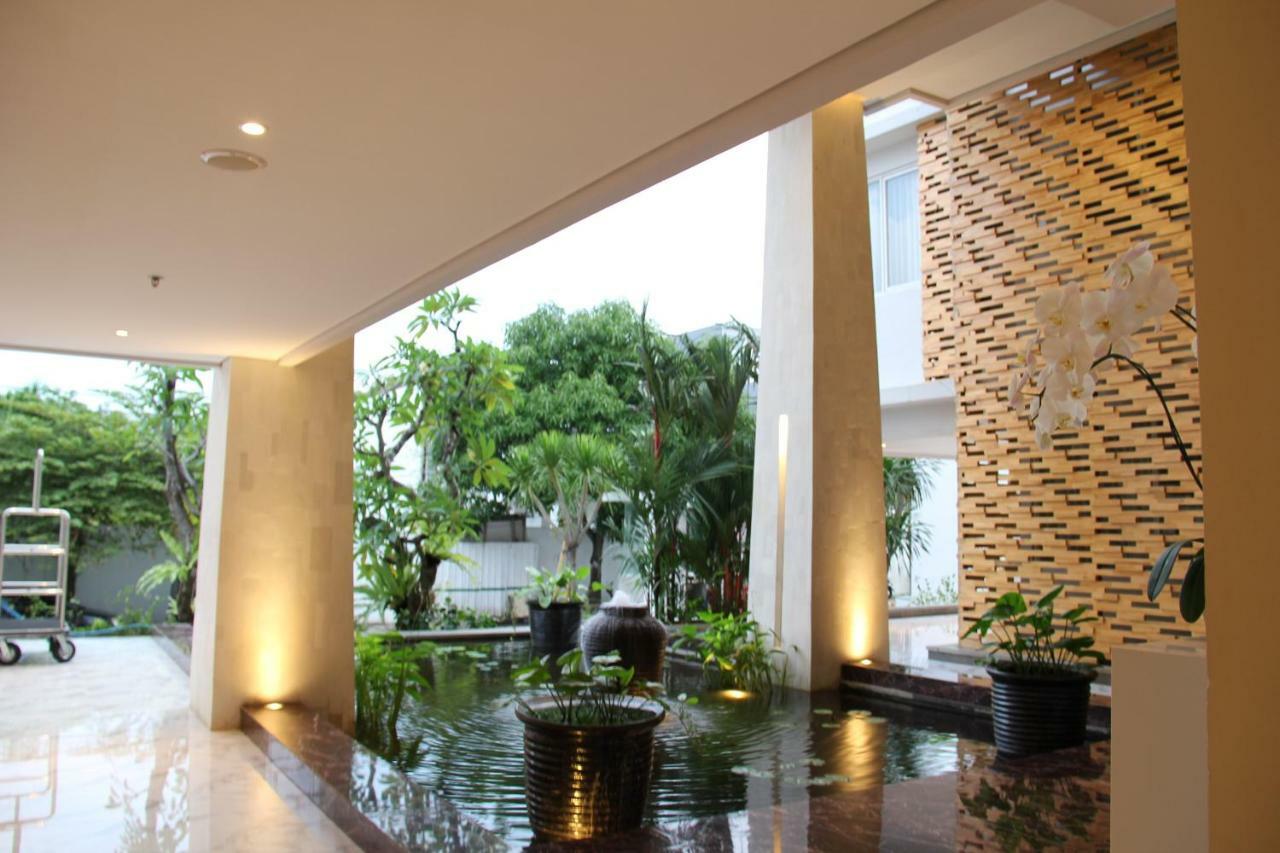 Signature Seminyak Hotel Dış mekan fotoğraf
