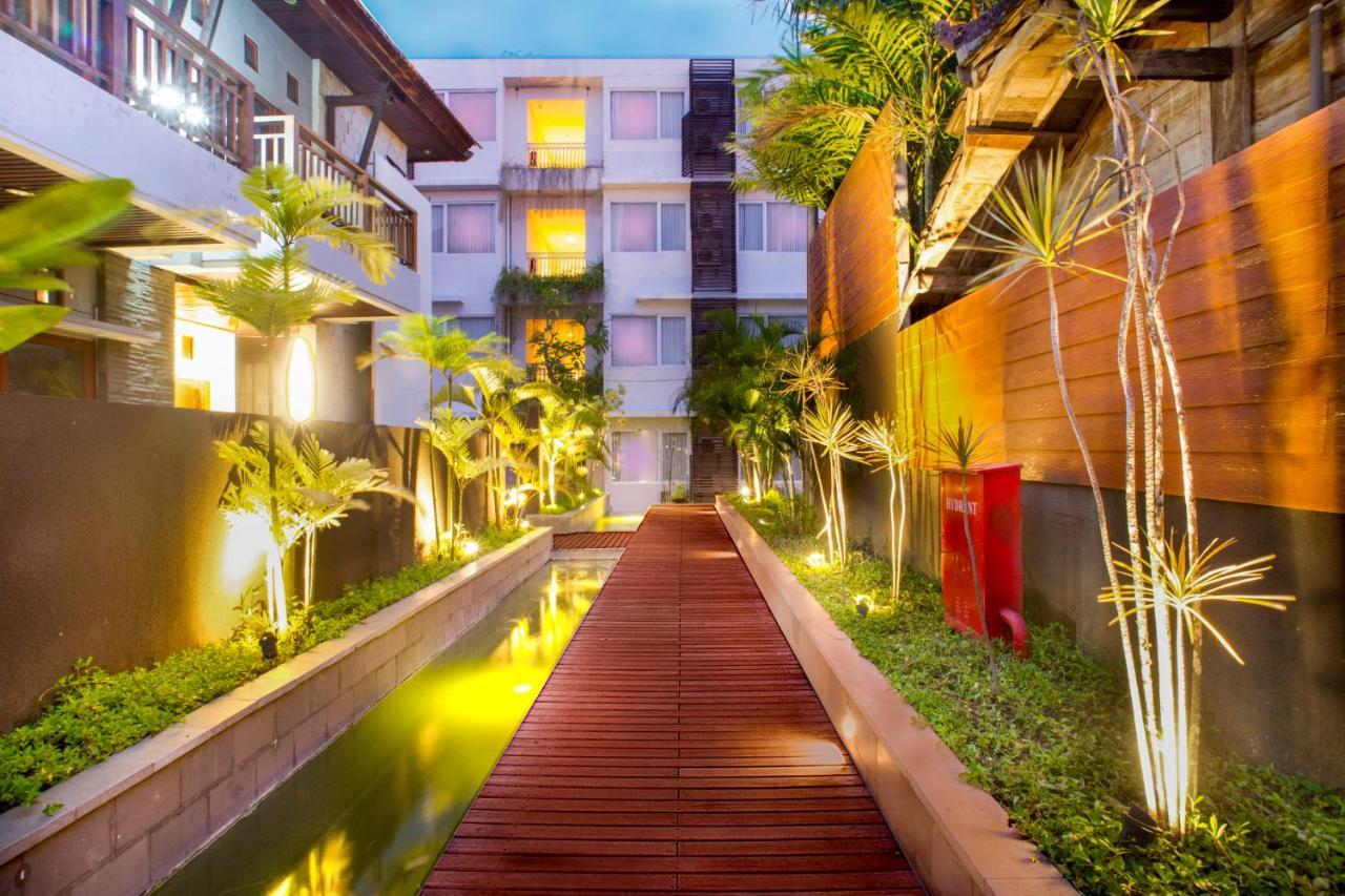 Signature Seminyak Hotel Dış mekan fotoğraf